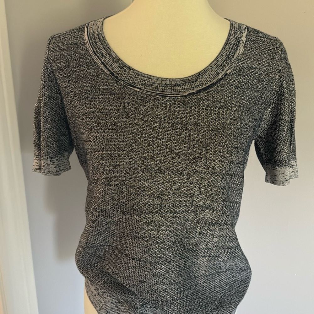 Ann Taylor crew neck tee/sweater